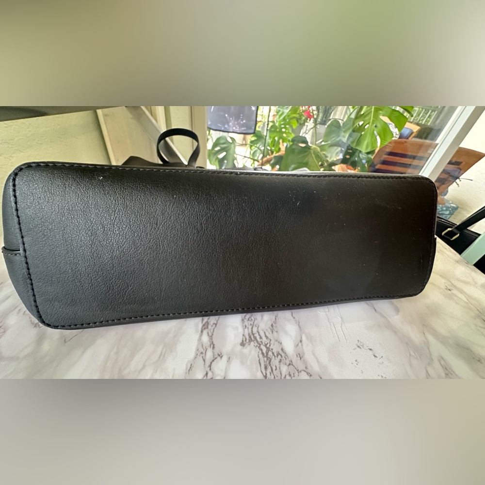 Away Longitude Tote - Picture 2 of 13